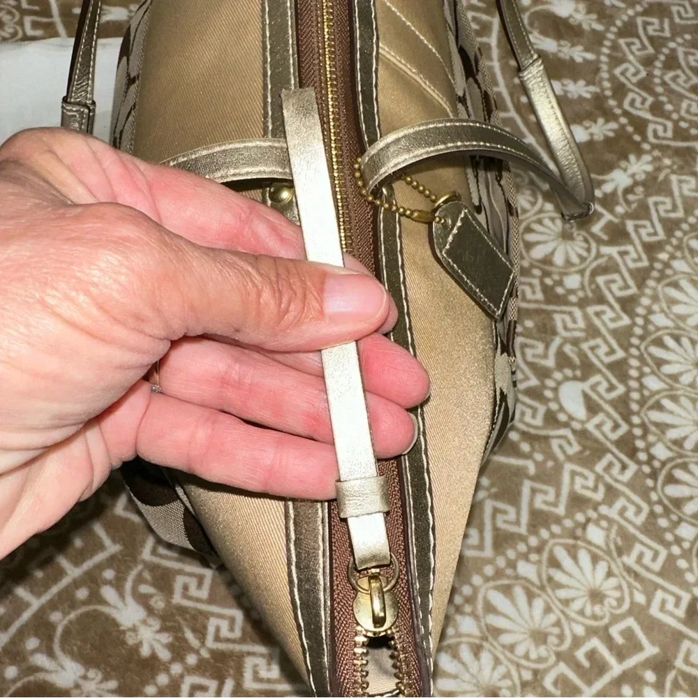 COACH TOTE M0726-11692 SIGNATURE PRINT CANVAS HAND BAG PURSE TAN DUST BAG - Picture 10 of 14